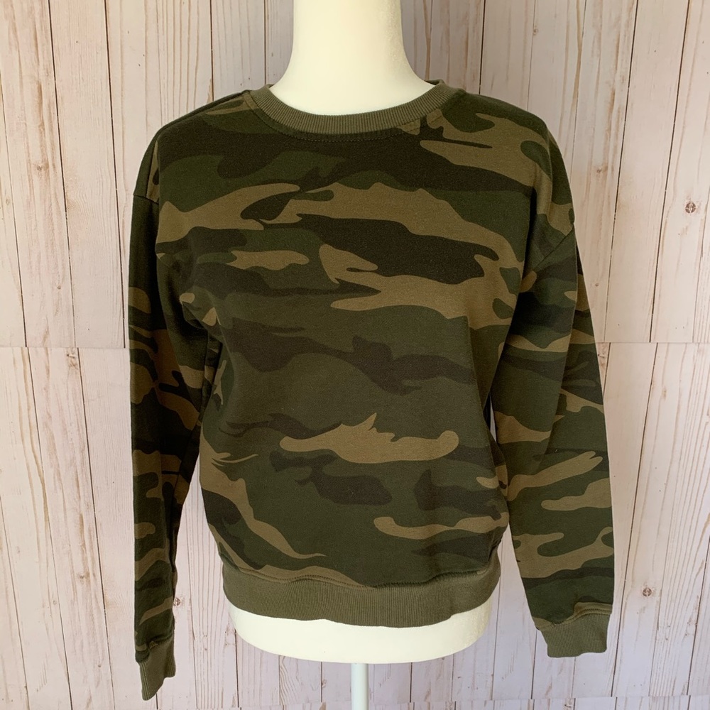 GARAGE camouflage sweatshirt size XS